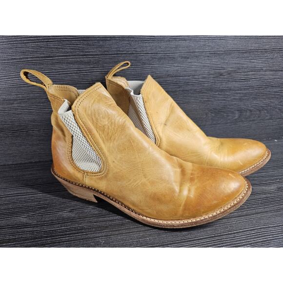 Other Shoes - Walk Over Vintage Collection Womens Leather Chukka Boots Sz 8M Slip On USA